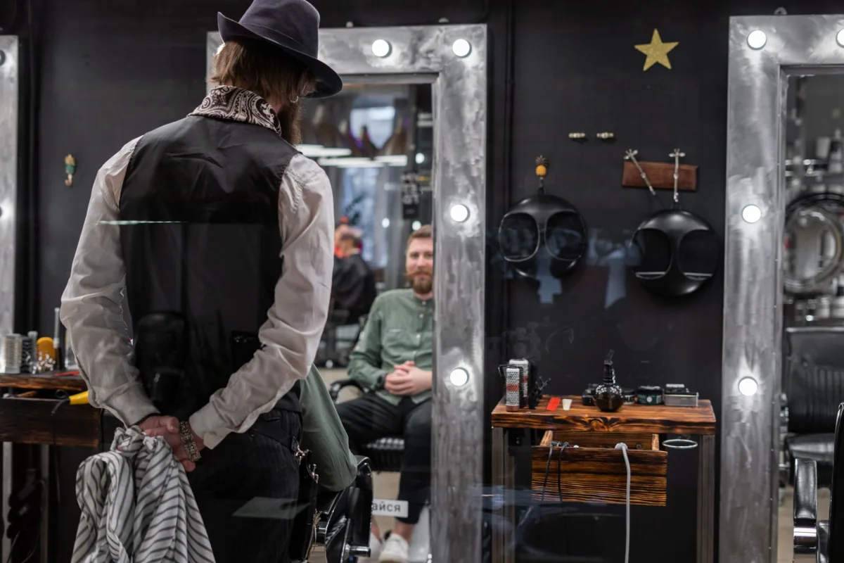 4 Men Barber