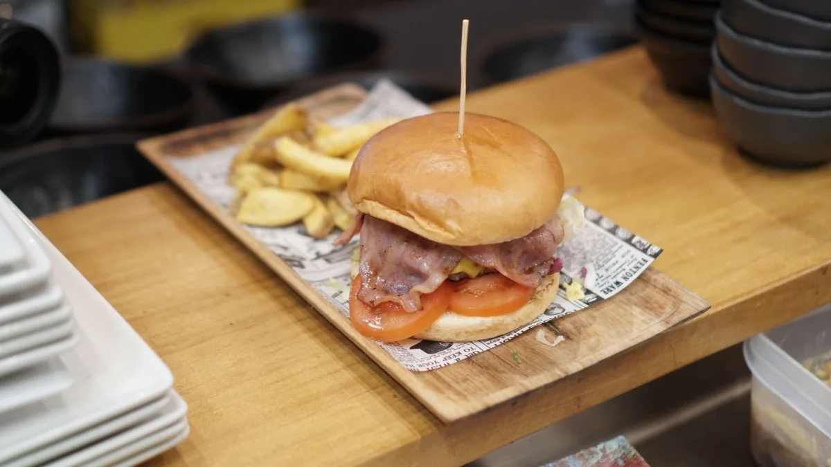 083 Burger Manaíra