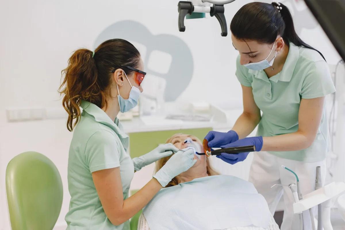 Consultório Odontológico Feliz Dents